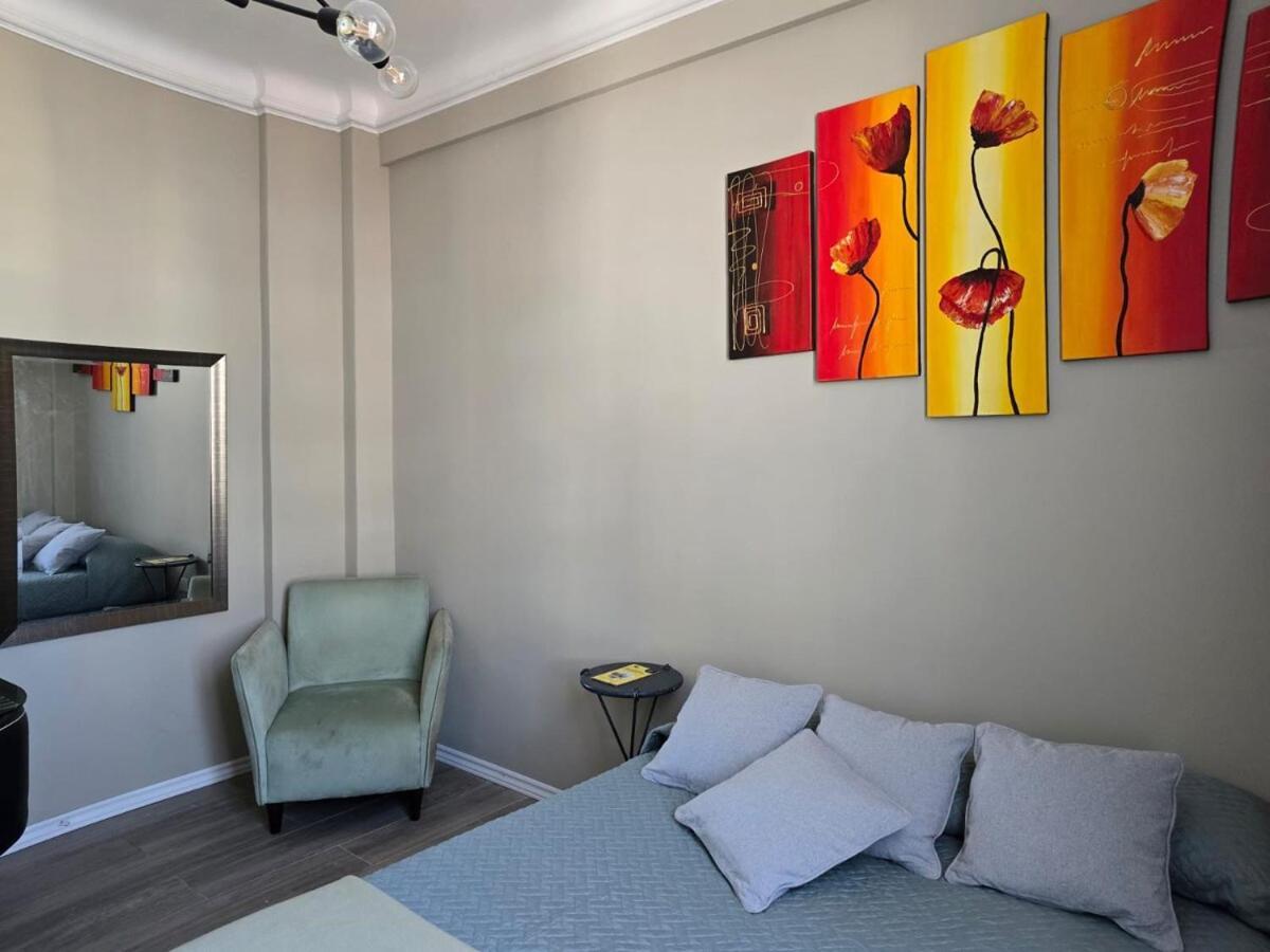 Studio Lavalle * Buenos Aires